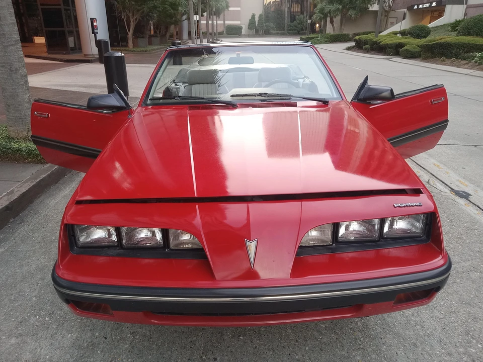 1984 Pontiac Sunbird - Image 6 of 31
