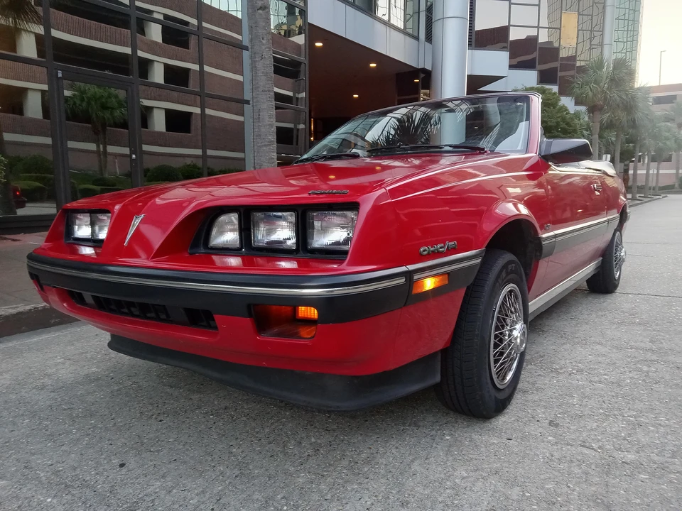 1984 Pontiac Sunbird - Image 10 of 31