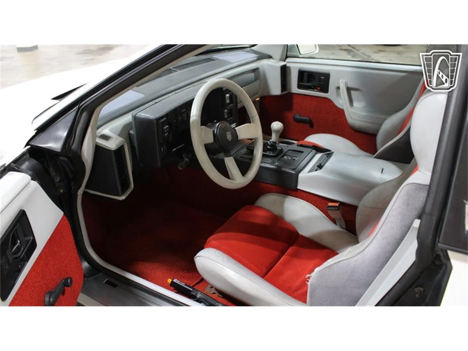 1984 Pontiac Fiero - Image 11 of 31