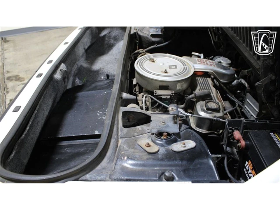 1984 Pontiac Fiero - Image 17 of 31