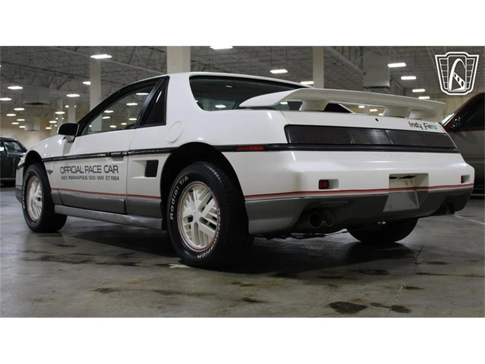 1984 Pontiac Fiero - Image 3 of 31