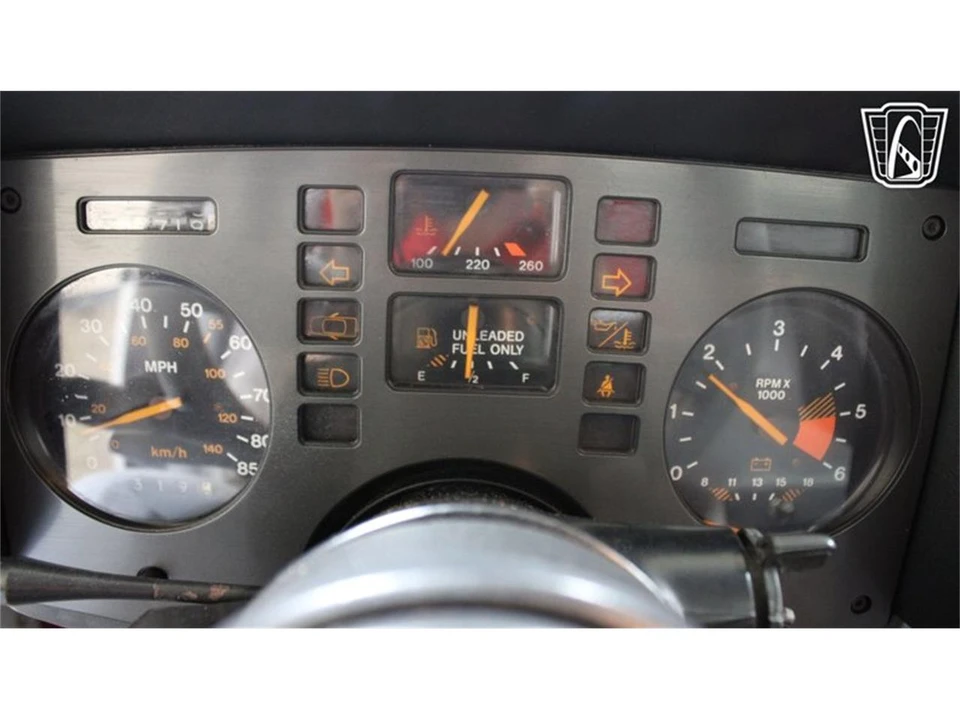 1984 Pontiac Fiero - Image 14 of 31