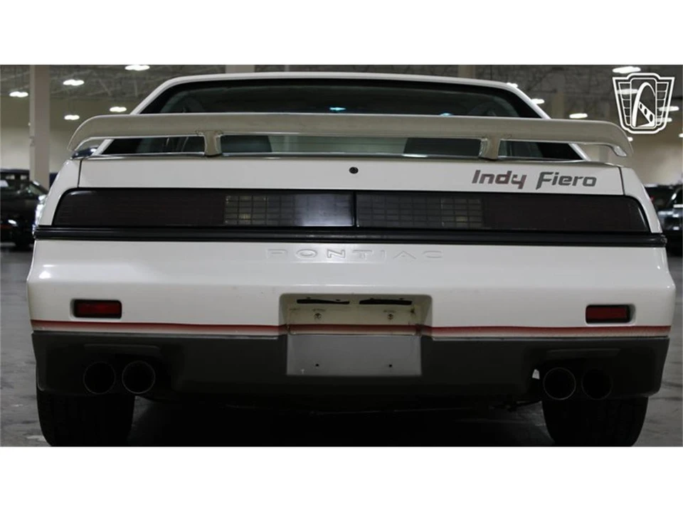 1984 Pontiac Fiero - Image 30 of 31