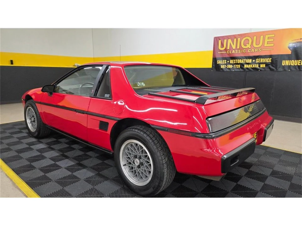 1984 Pontiac Fiero - Image 6 of 31