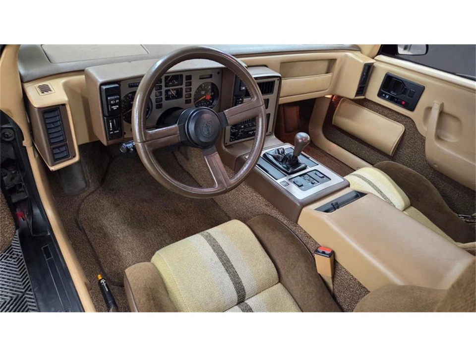 1984 Pontiac Fiero - Image 23 of 31