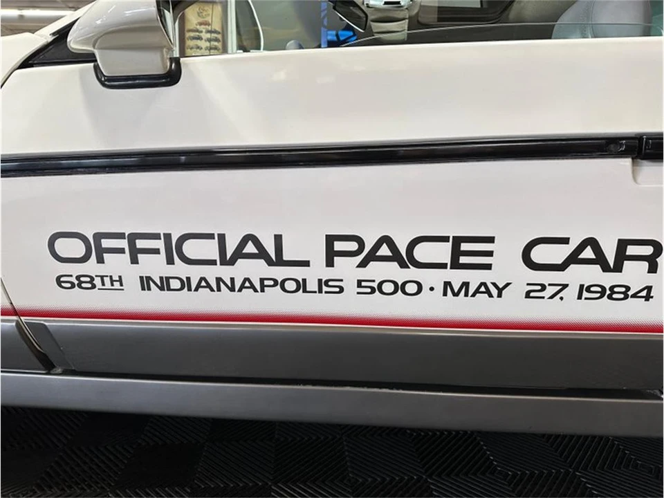 1984 Pontiac Fiero - Image 22 of 31