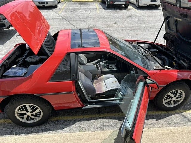 1984 Pontiac Fiero - Image 3 of 12