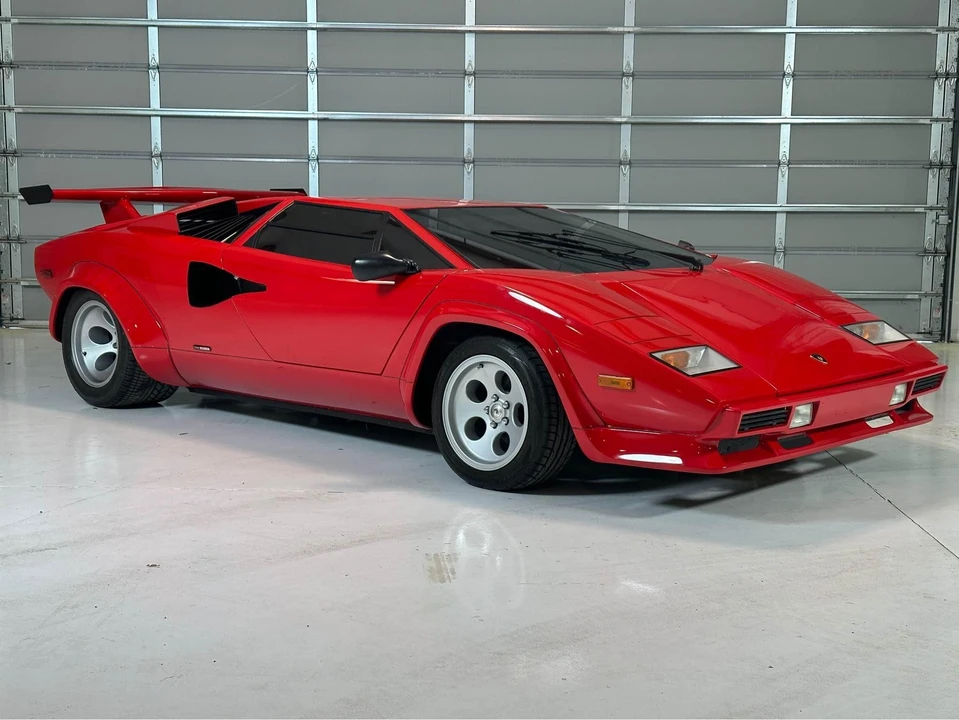 1984 Pontiac Fiero - Image 14 of 31