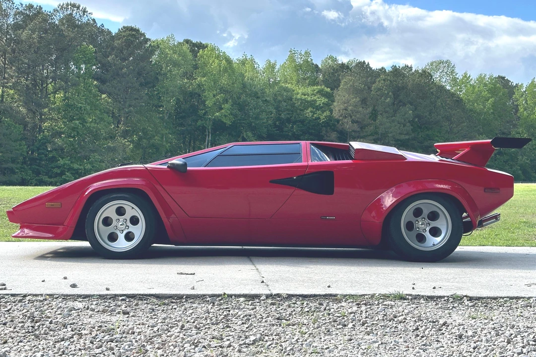 1984 Pontiac Fiero - Image 3 of 31
