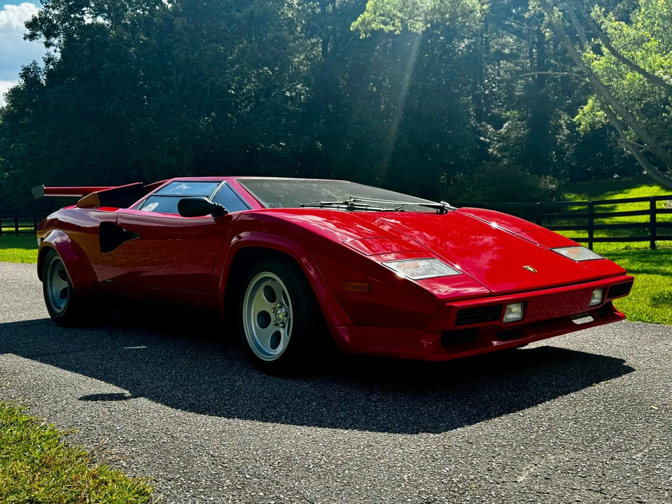 1984 Pontiac Fiero - Image 15 of 31