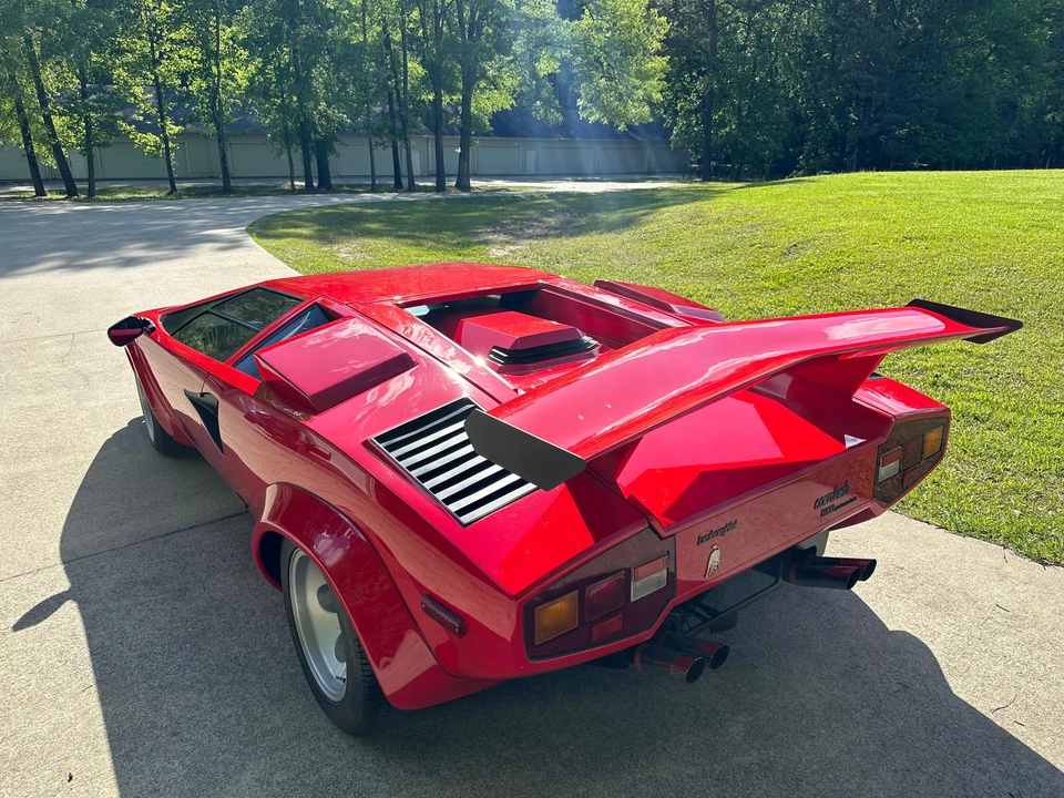 1984 Pontiac Fiero - Image 11 of 31