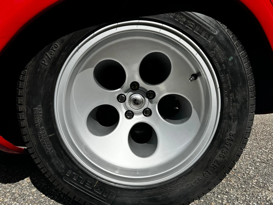 1984 Pontiac Fiero - Image 24 of 31