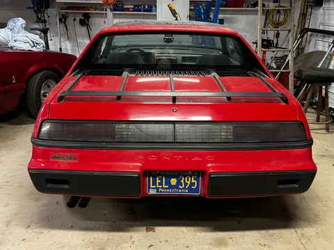 1984 Pontiac Fiero SE