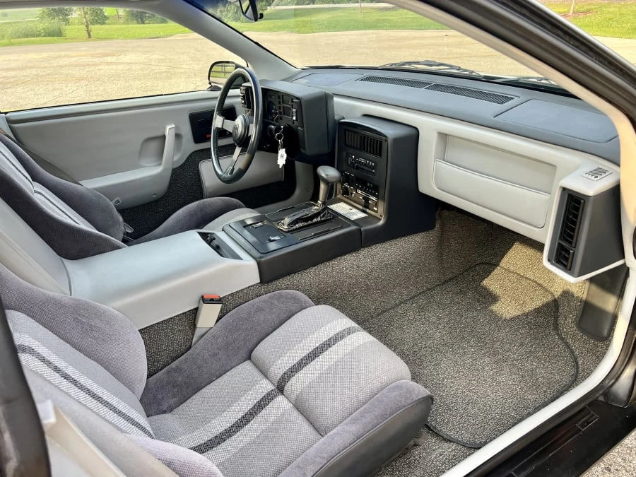 1984 Pontiac Fiero - Image 12 of 29