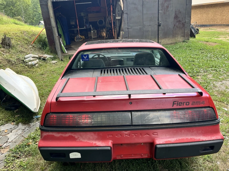 1984 Pontiac Fiero - Image 4 of 9