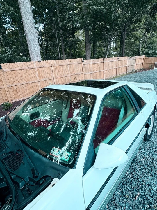 1984 Pontiac Fiero - Image 2 of 31