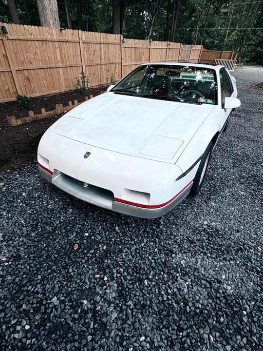 1984 Pontiac Fiero - Image 8 of 31