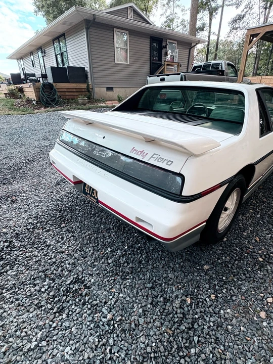 1984 Pontiac Fiero - Image 13 of 31