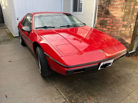 1984 Pontiac Fiero SE