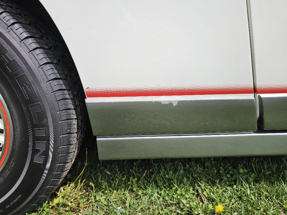 1984 Pontiac Fiero - Image 14 of 31