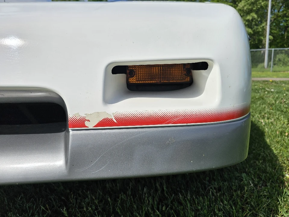 1984 Pontiac Fiero - Image 29 of 31