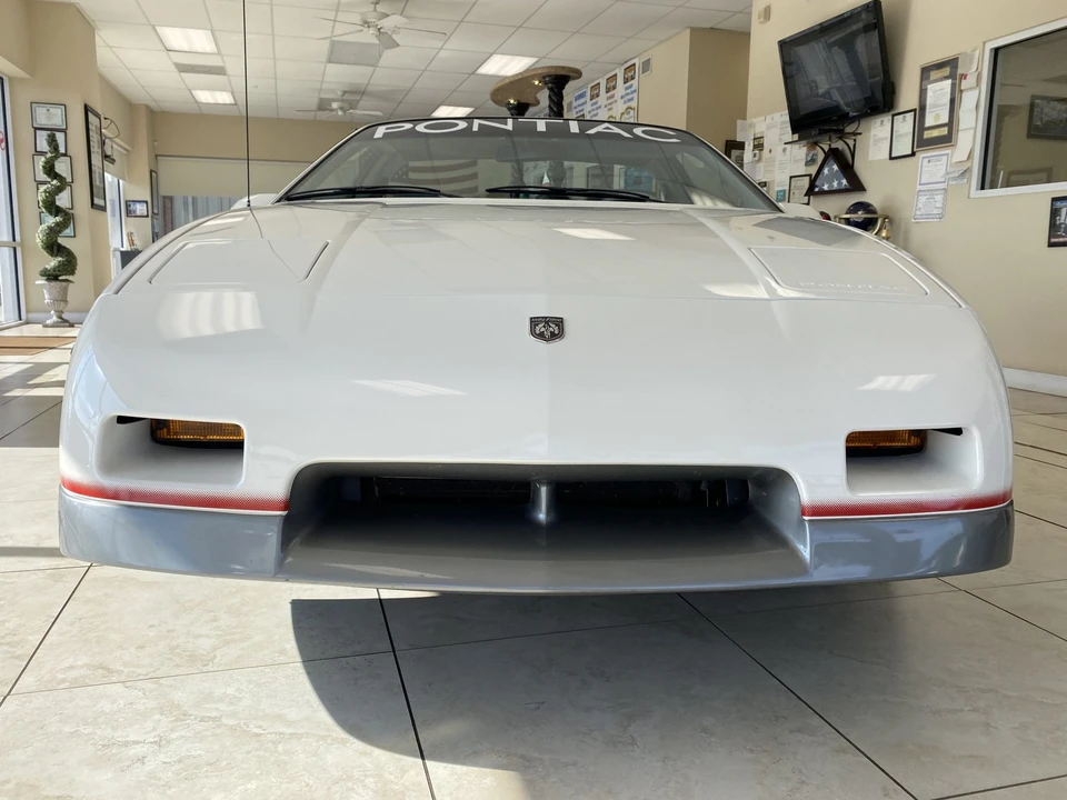 1984 Pontiac Fiero - Image 3 of 31