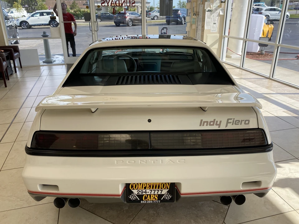 1984 Pontiac Fiero - Image 13 of 31