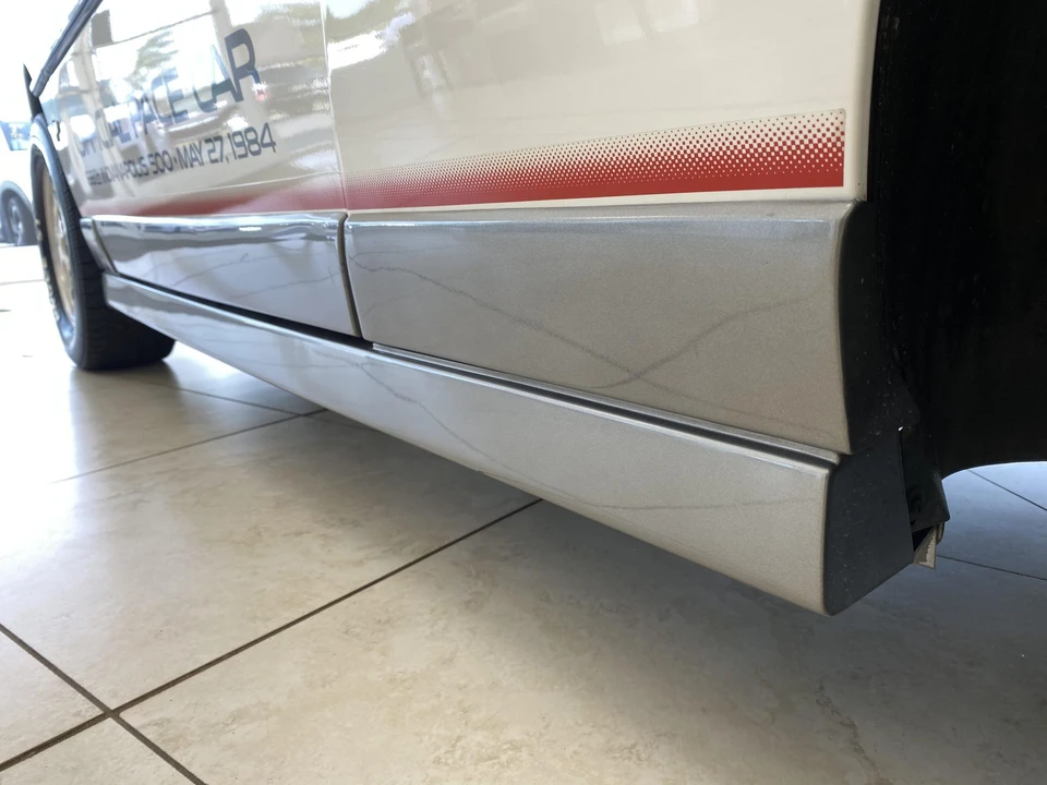 1984 Pontiac Fiero - Image 29 of 31
