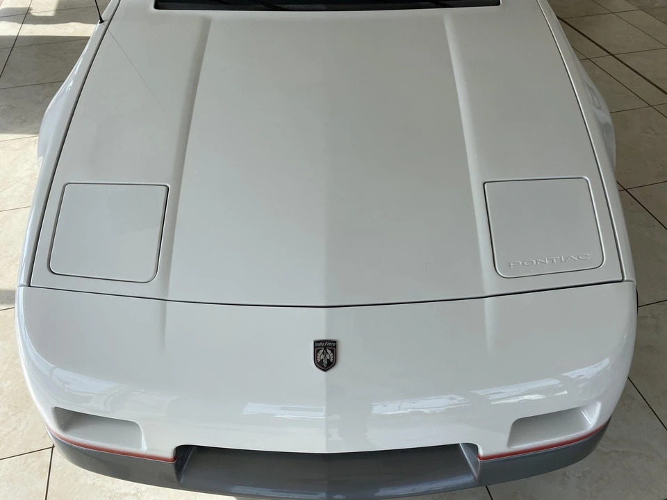 1984 Pontiac Fiero - Image 19 of 31