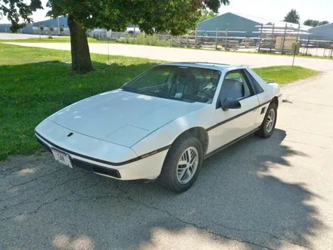 1984 Pontiac Fiero SE