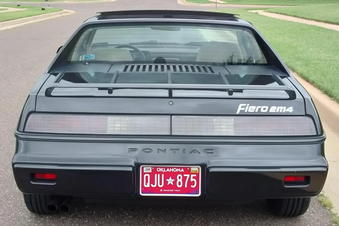1984 Pontiac Fiero - Image 5 of 31