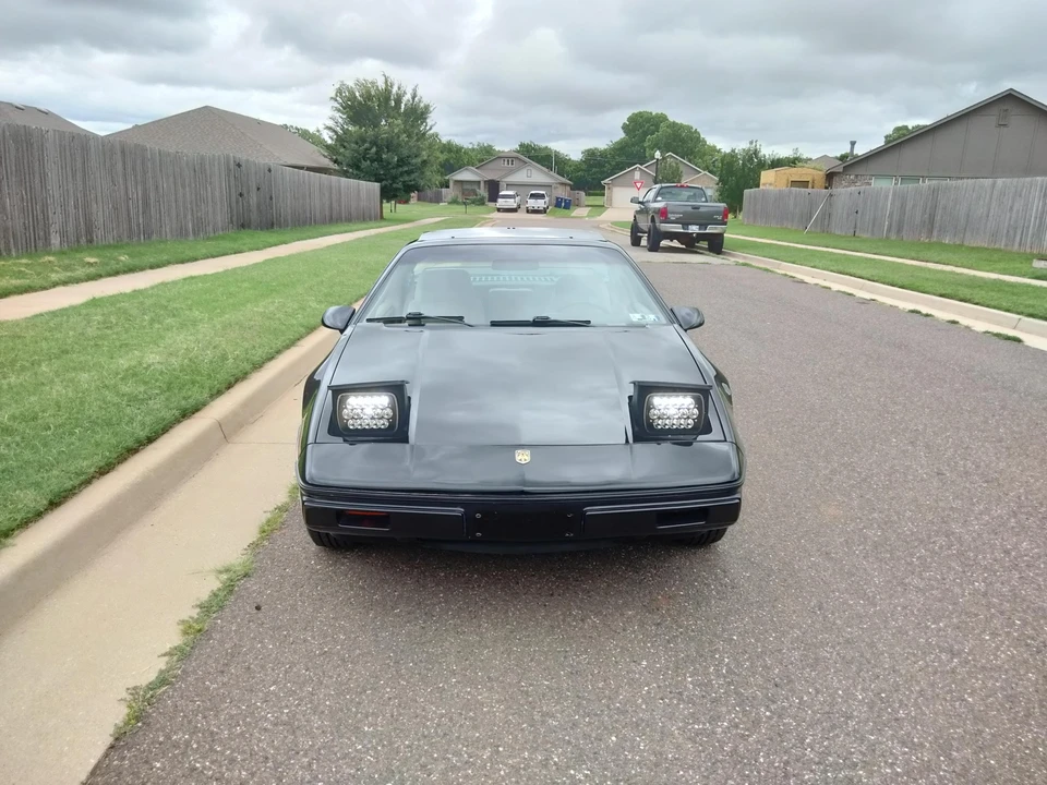 1984 Pontiac Fiero - Image 8 of 31