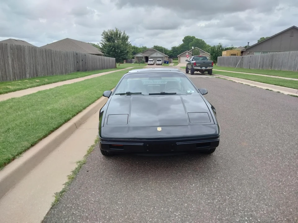 1984 Pontiac Fiero - Image 6 of 31