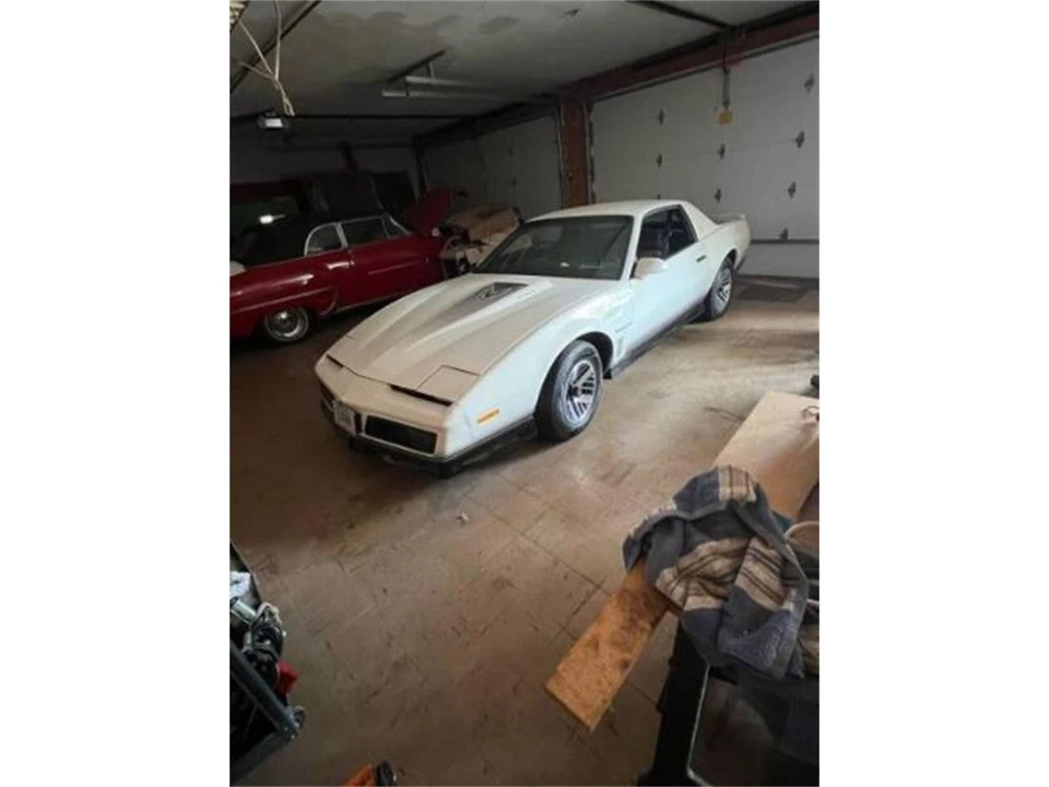 1984 Pontiac Firebird 3rd Gen - Image 15 of 30