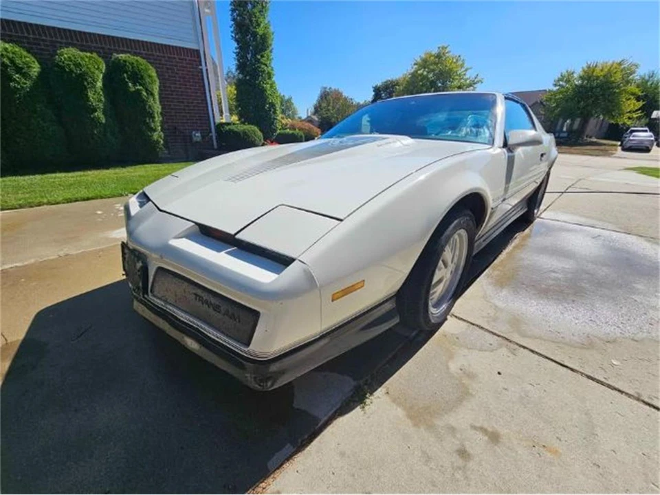 1984 Pontiac Firebird 3rd Gen - Image 16 of 21