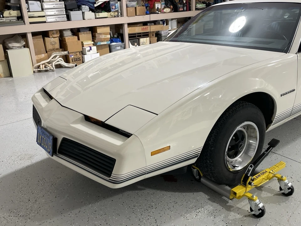 1984 Pontiac Firebird 3rd Gen - Image 4 of 11
