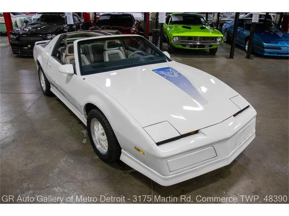 1984 Pontiac Firebird 3rd Gen - Image 9 of 31