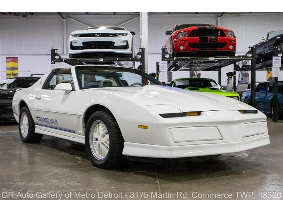 1984 Pontiac Firebird 3rd Gen - Image 10 of 31