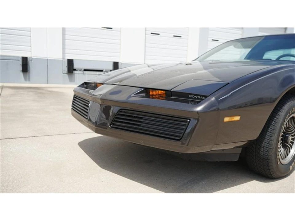 1984 Pontiac Firebird 3rd Gen - Image 26 of 31
