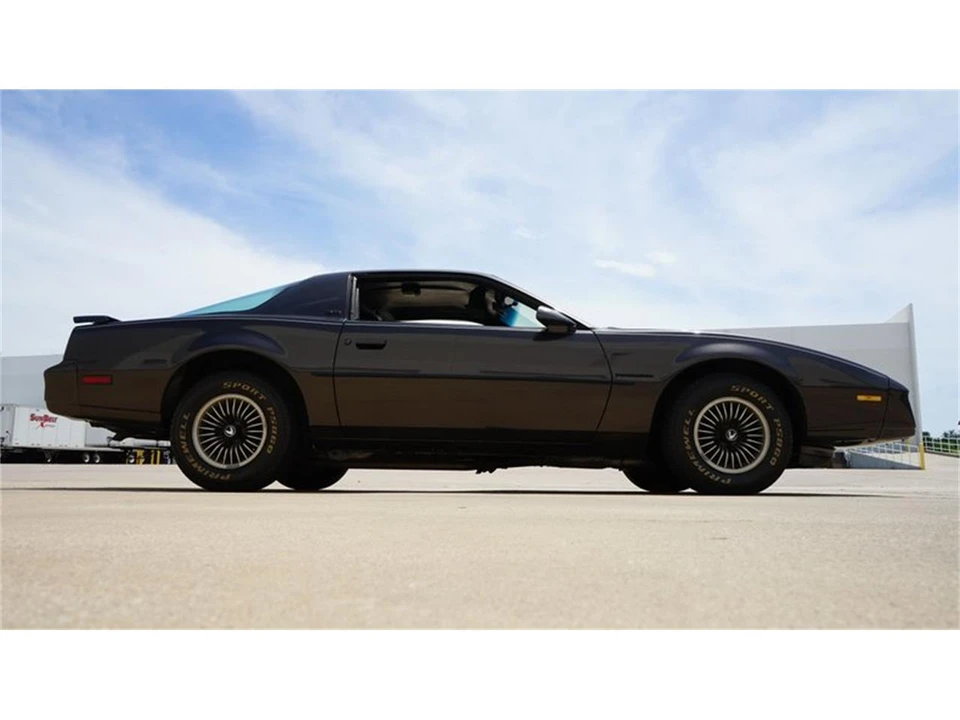 1984 Pontiac Firebird 3rd Gen - Image 19 of 31