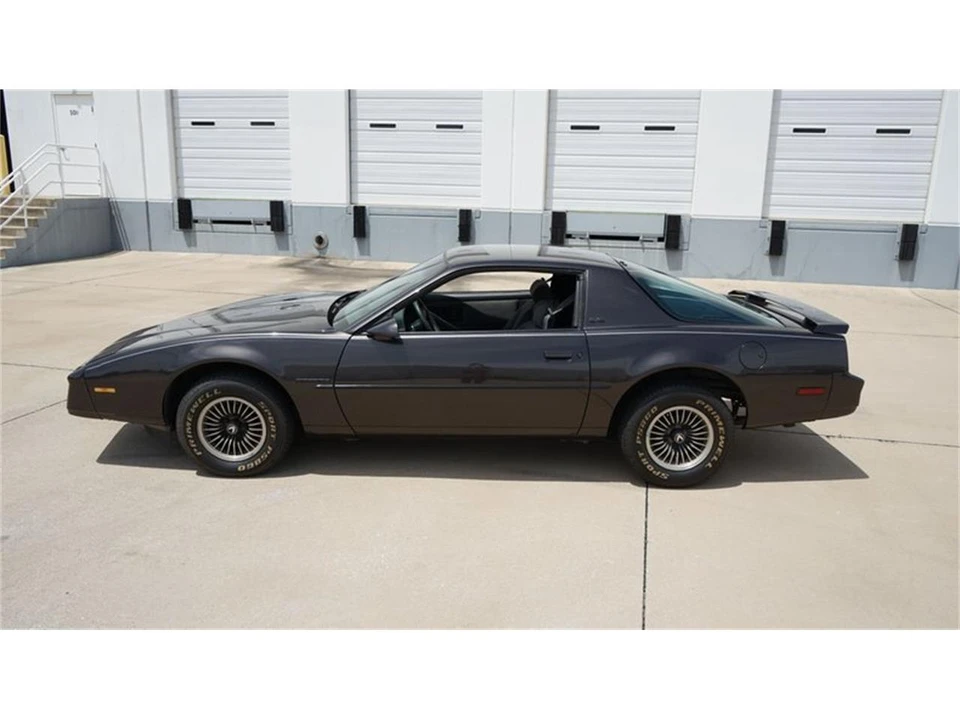 1984 Pontiac Firebird 3rd Gen - Image 5 of 31