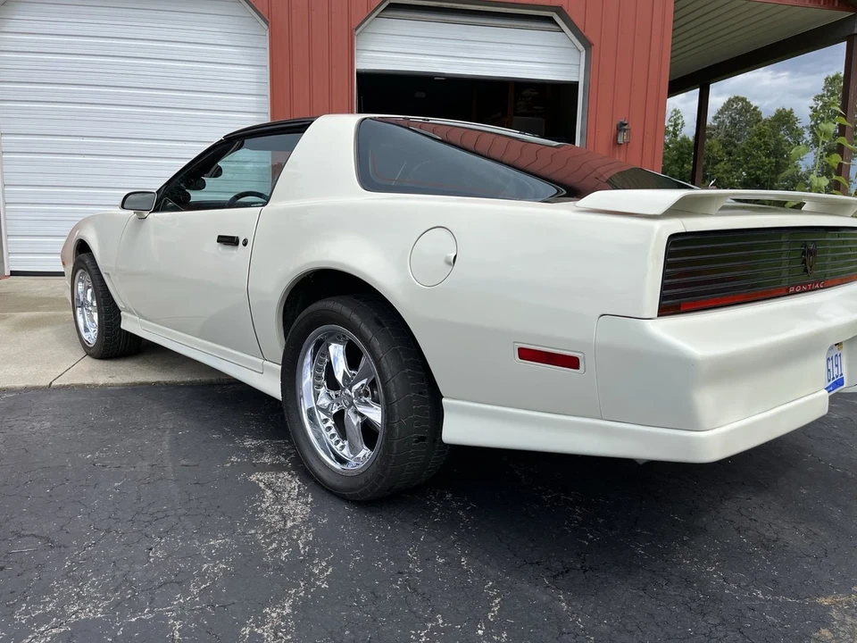 1984 Pontiac Firebird Trans Am 3rd Gen - Image 4 of 21