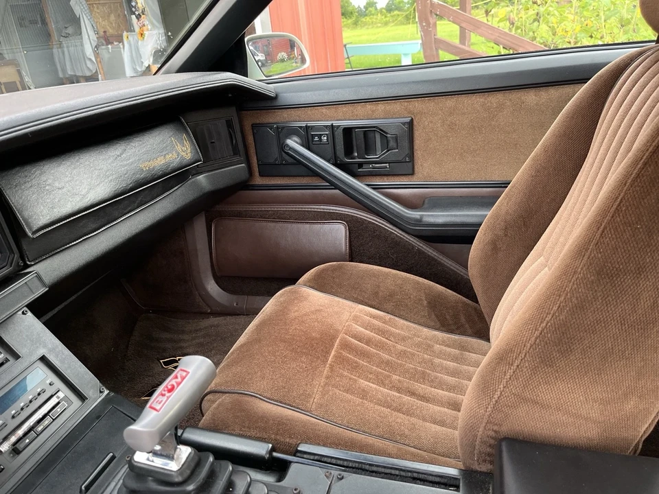 1984 Pontiac Firebird Trans Am 3rd Gen - Image 15 of 21