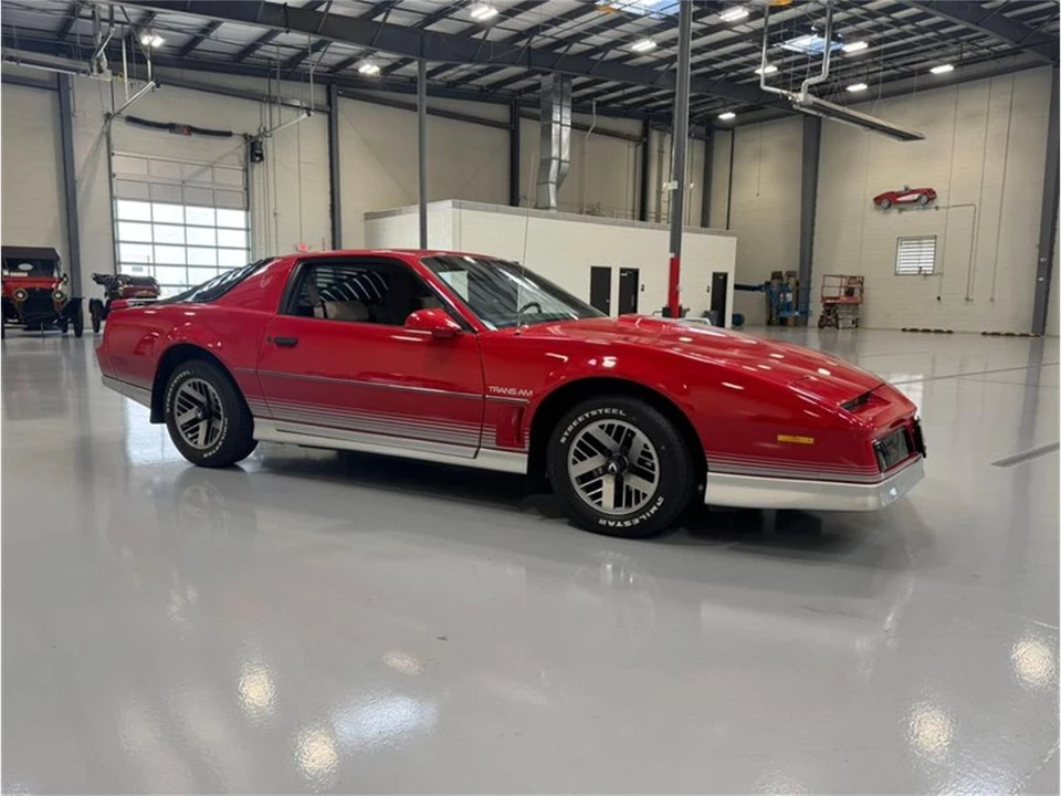1984 Pontiac Firebird Trans Am 3rd Gen - Image 7 of 13