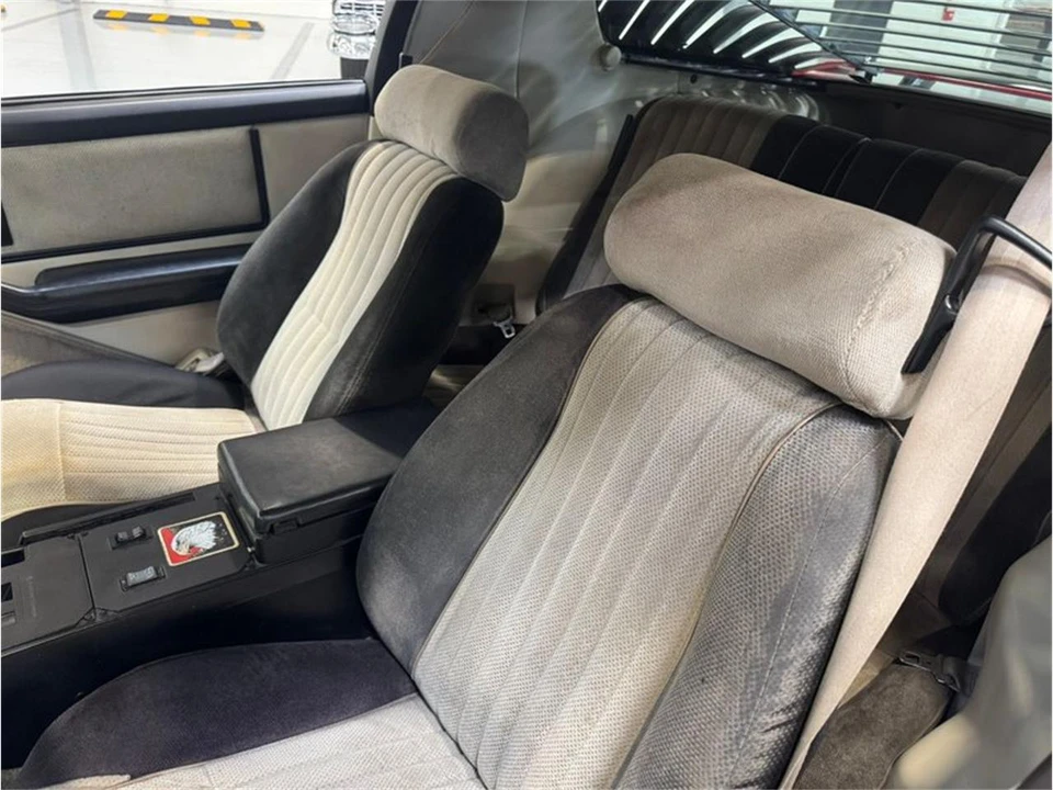 1984 Pontiac Firebird Trans Am 3rd Gen - Image 11 of 13