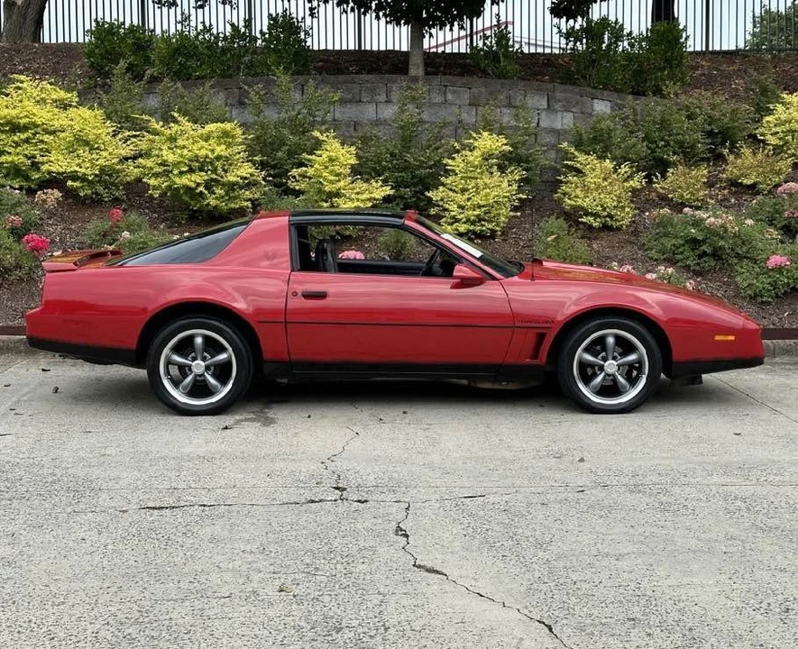 1984 Pontiac Firebird Trans Am 3rd Gen - Image 9 of 15