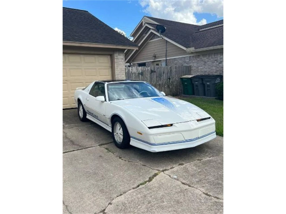 1984 Pontiac Firebird Trans Am 3rd Gen - Image 6 of 17