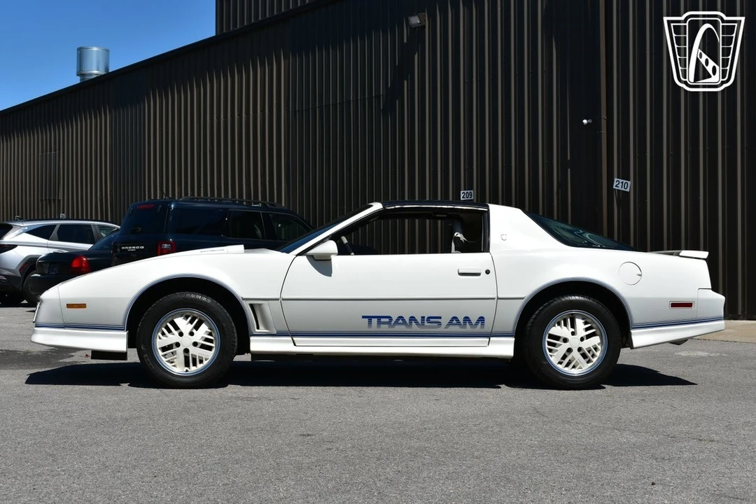 1984 Pontiac Firebird Trans Am 3rd Gen - Image 10 of 21