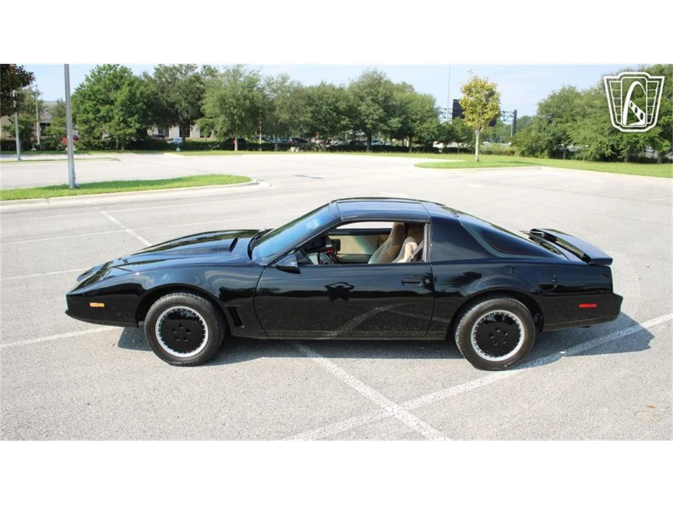 1984 Pontiac Firebird Trans Am 3rd Gen - Image 10 of 31