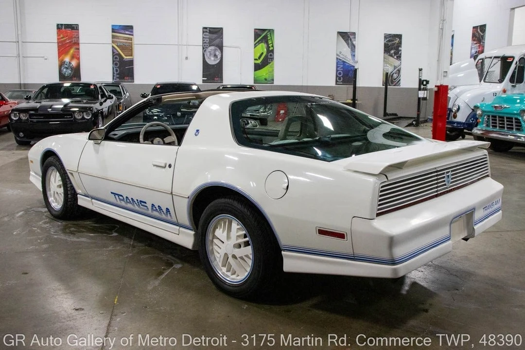 1984 Pontiac Firebird Trans Am 3rd Gen - Image 4 of 31